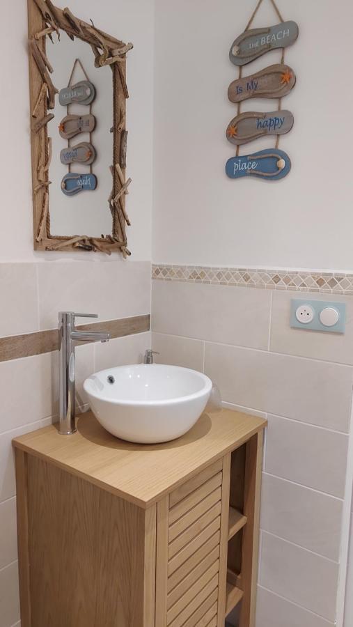 Les Nids De La Baie Bed & Breakfast Favieres  Luaran gambar