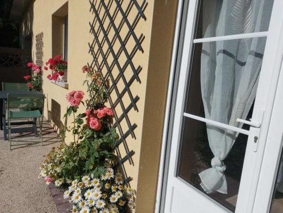 Les Nids De La Baie Bed & Breakfast Favieres  Luaran gambar