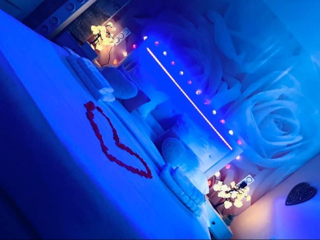 Les Nids De La Baie Bed & Breakfast Favieres  Luaran gambar