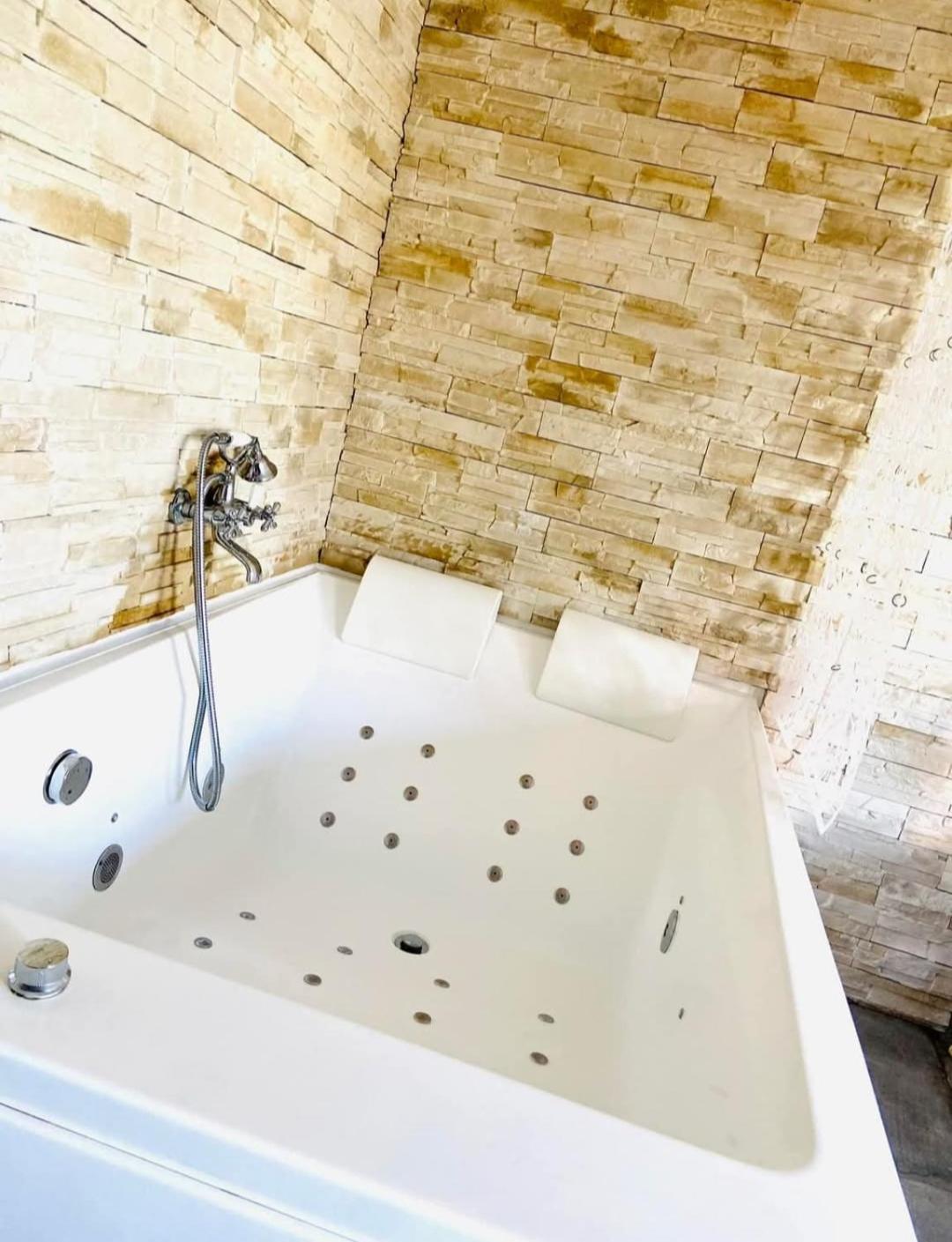 Les Nids De La Baie Bed & Breakfast Favieres  Luaran gambar